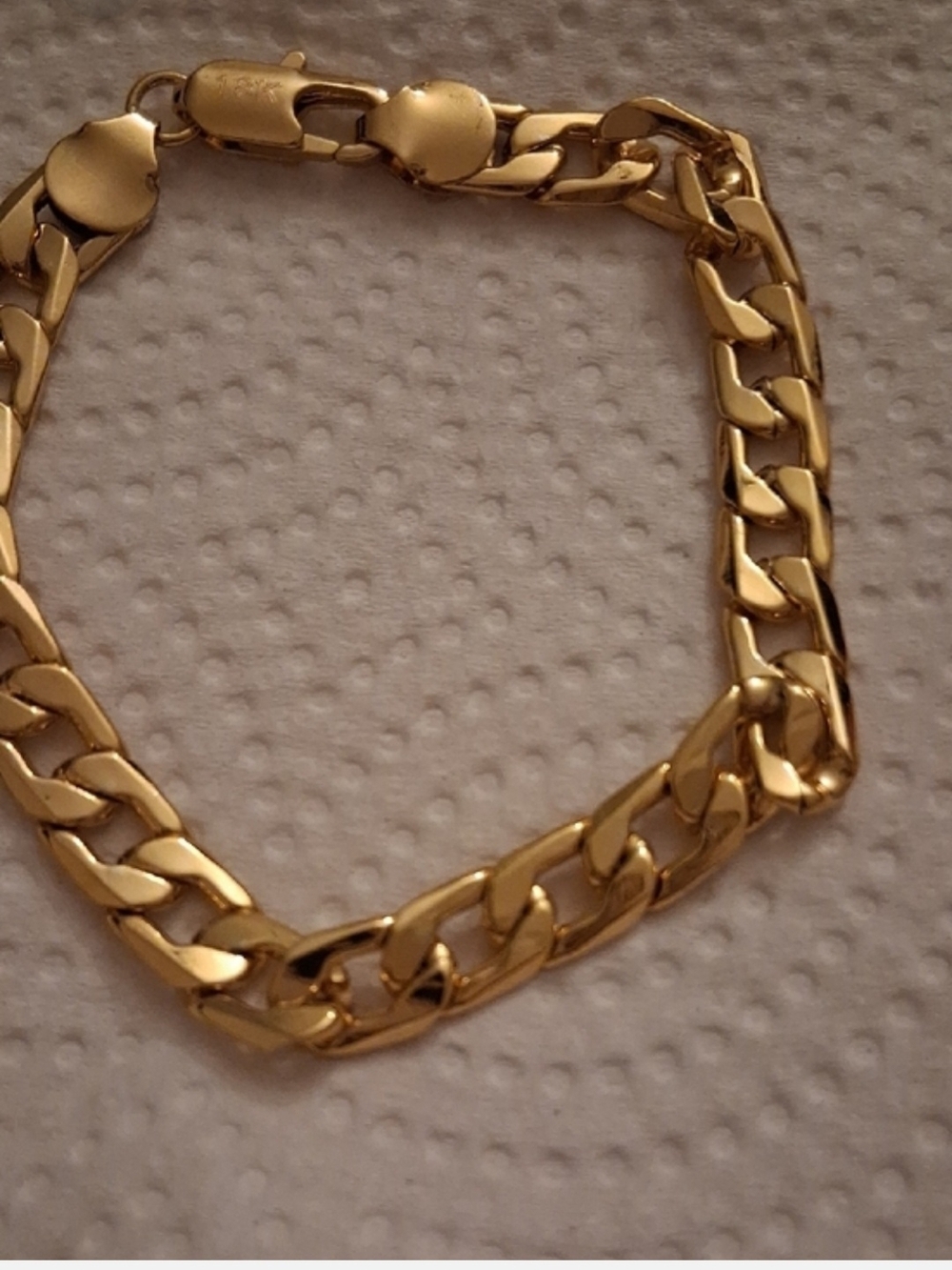 Gold Chain Link Bracelet - Women's Polished Gold Tone